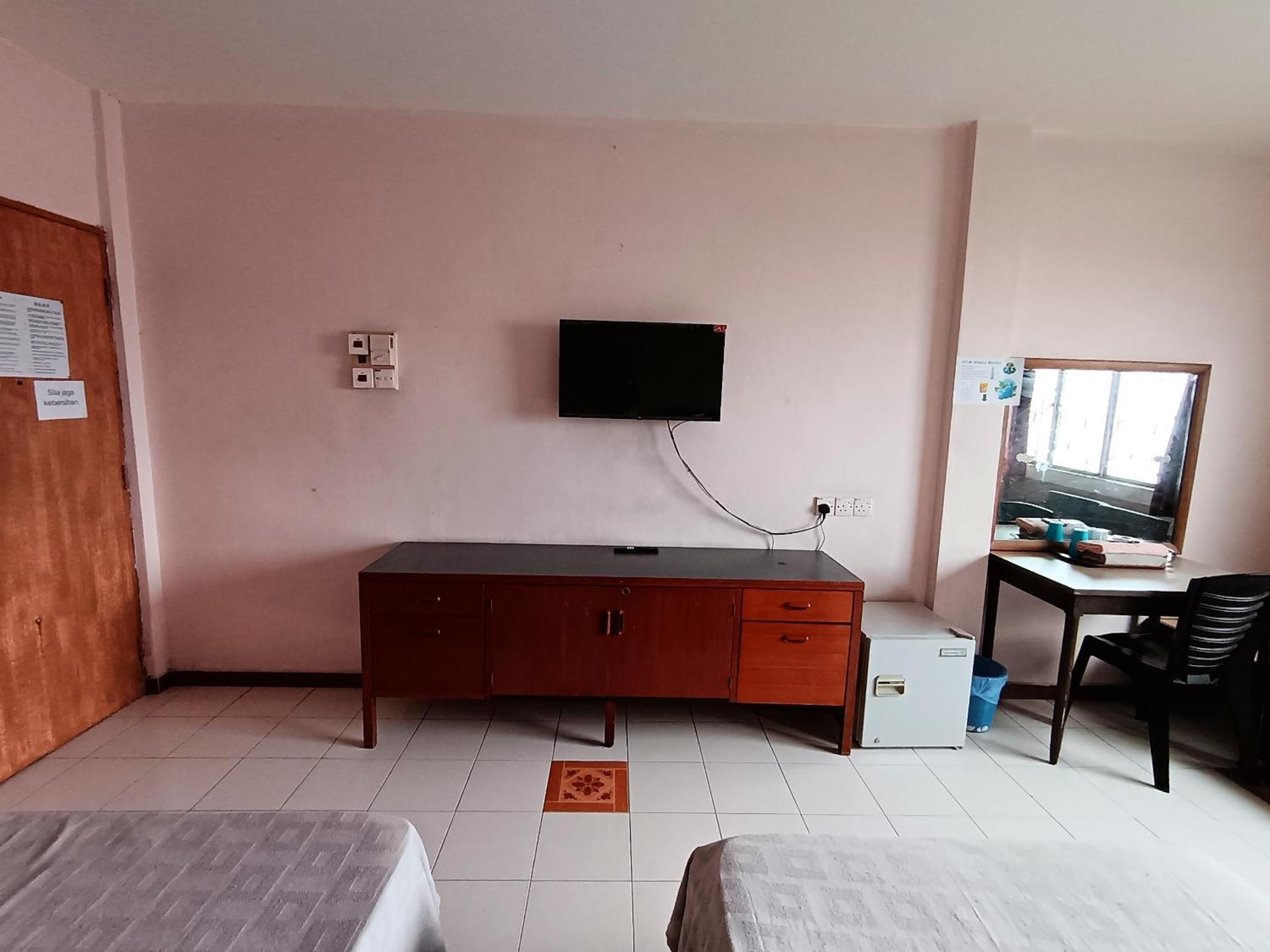 New Budget Inn Hotel Chukai Extérieur photo