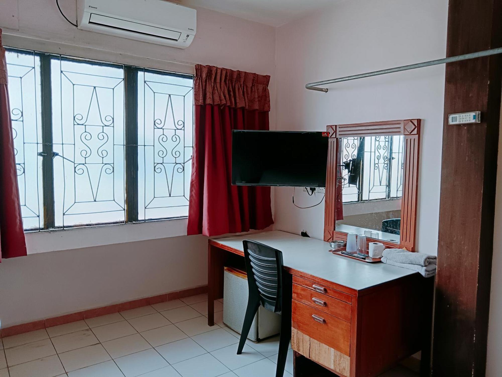 New Budget Inn Hotel Chukai Extérieur photo